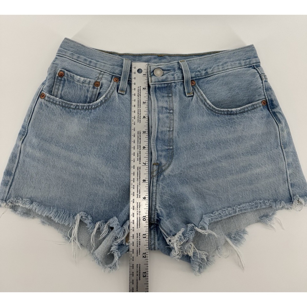 Levi's 501 Women's High Rise Cut Off Blue Denim Shorts Button Fly Size 27W - Picture 9 of 10